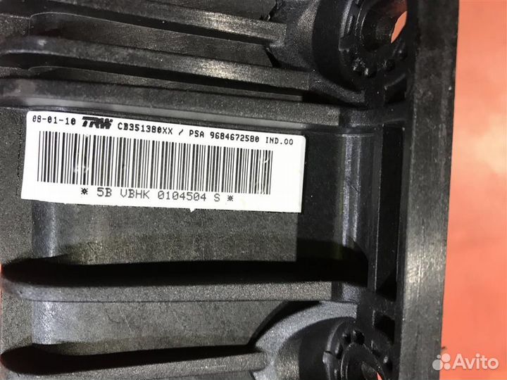 Подушка безопасности пассажира Пежо 3008 1