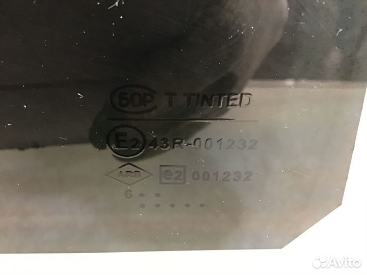 Стекло двери задней правой Renault Logan 2005-2014
