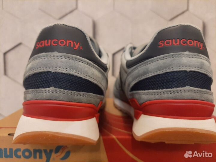 Кроссовки Saucony