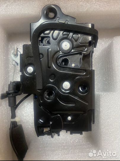 Доводчики дверей Skoda