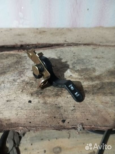 Ручка открывания багажника Ниссан Альмера классик