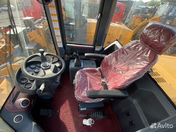 Фронтальный погрузчик Lonking LG833N, 2023