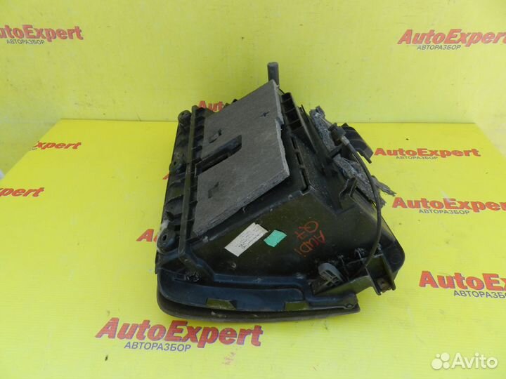 Бардачок Audi Q7 4L 2005-2015