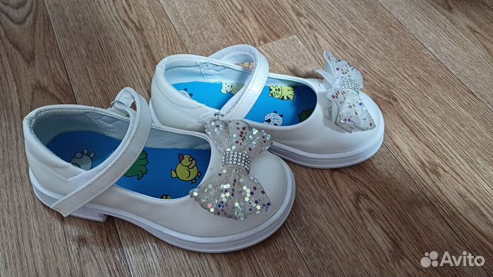 Детские туфли