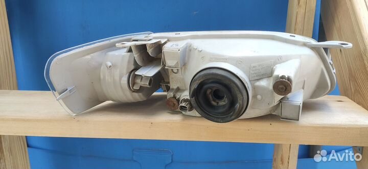 Фара левая toyota corolla ae 110