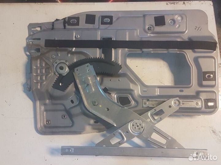 Стеклоподъемник задний правый hyundai santa FE