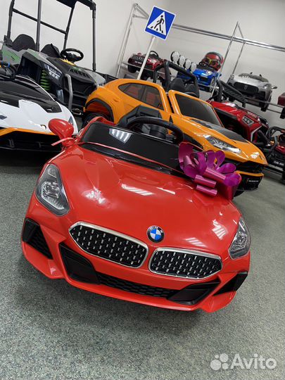 Детский электромобиль с пультом