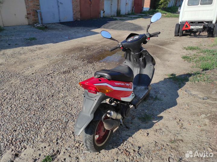 Скутер stels vortex 50