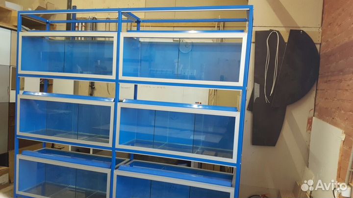 Аквариумная стойка для зоомагазина для животных