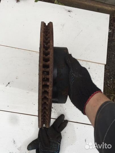 Диск тормозной передний toyota Land Cruiser 200