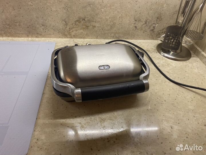 Сендвичница Bork G502