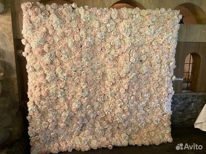 Цветочная стена в аренду фотозона