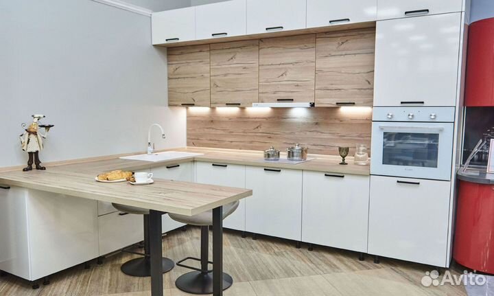 Кухня. Кухонный гарнитур новый