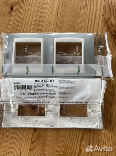 Рамки Schneider Electric Unica, Unica Top