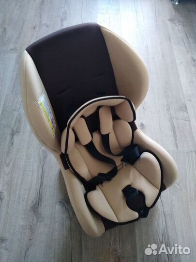 Продается автомобильное детское кресло