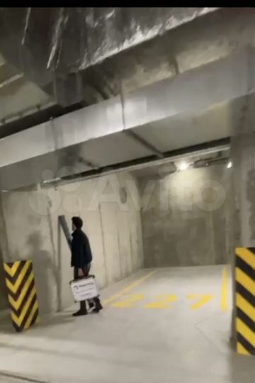 Машиноместо, 13 м²