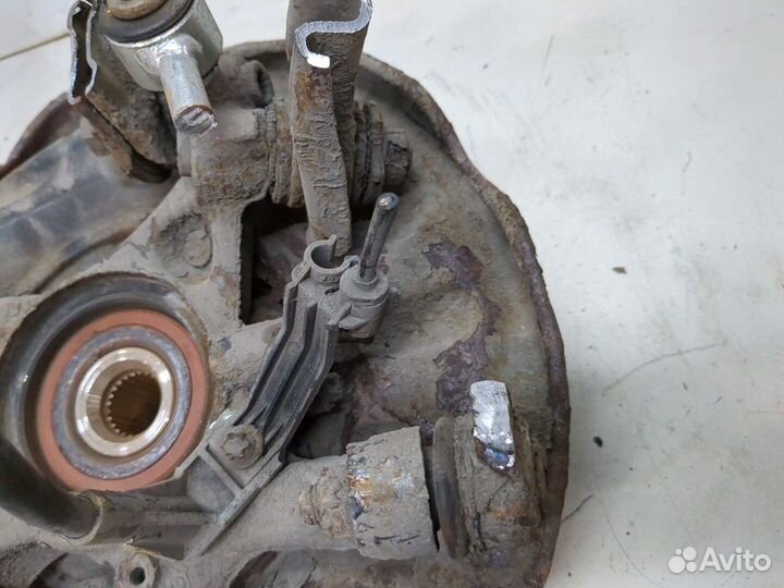 Ступица (кулак, цапфа) левая задняя Mercedes CLK W209