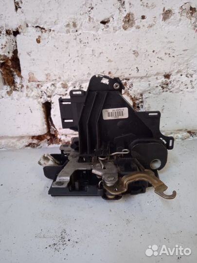 Замок передний левый Skoda Fabia 1999-2007