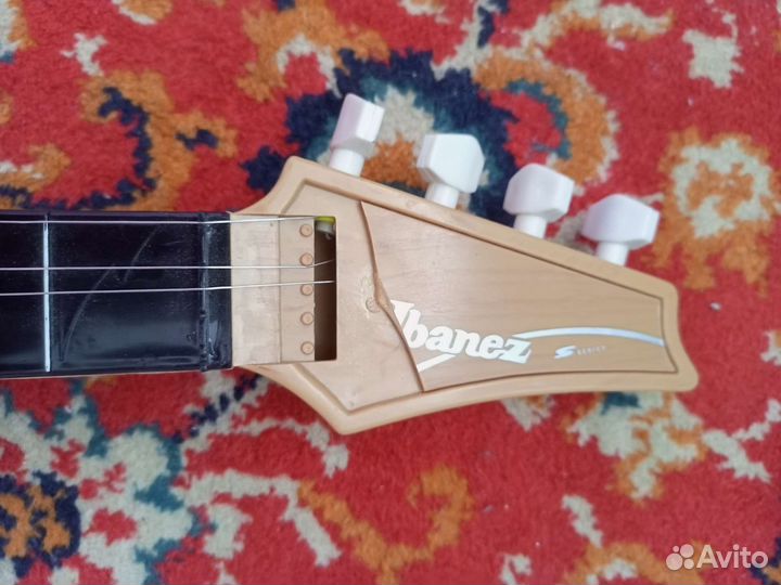 Детская гитара