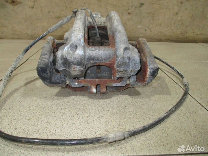 Суппорт задний правый BMW 1-Series (F20/F21)