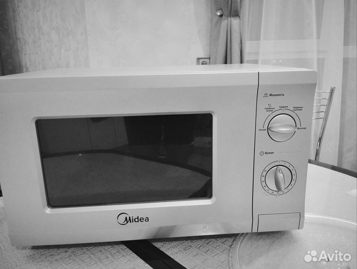 Микроволновая печь Midea