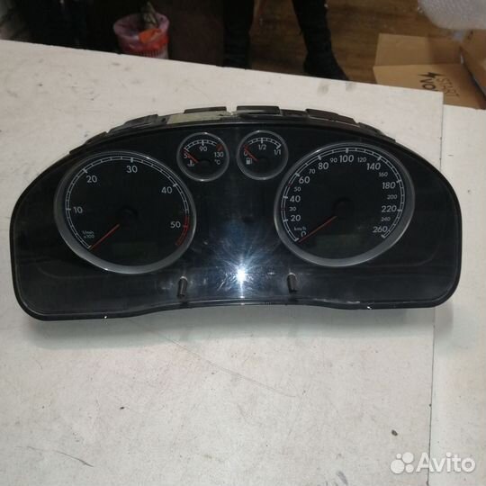 Приборная панель VW Passat B5