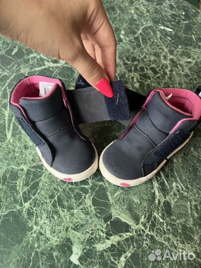 Ботинки для девочки