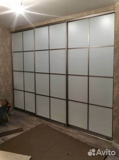 Стеклянная перегородка