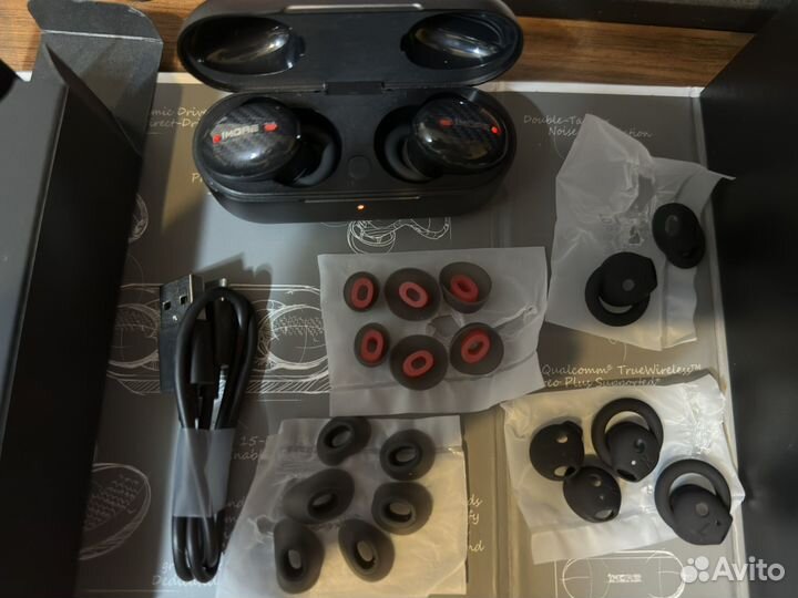 Наушники 1 more EHD9001TA