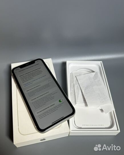 iPhone 11, 64 ГБ