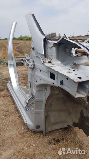 Передняя правая четверть Hyundai Solaris