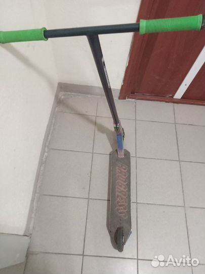 Трюковой кастомный самокат (На запчасти)