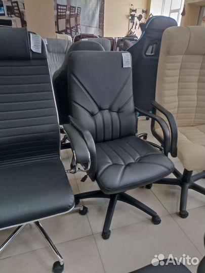 Офисные м компьютерные стулья