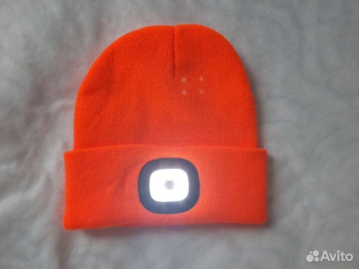 Шапка теплая с фонариком