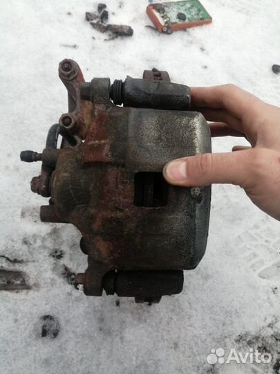 Суппорт на Mitsubishi Outlander 3