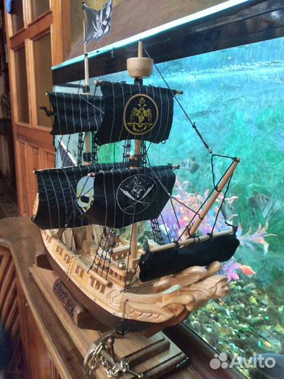 Деревянная модель корабля