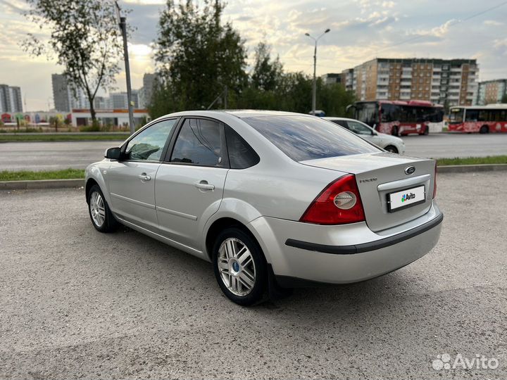 Ford Focus 1.6 МТ, 2005, 242 000 км