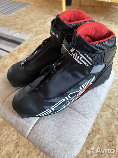Лыжные ботинки spine