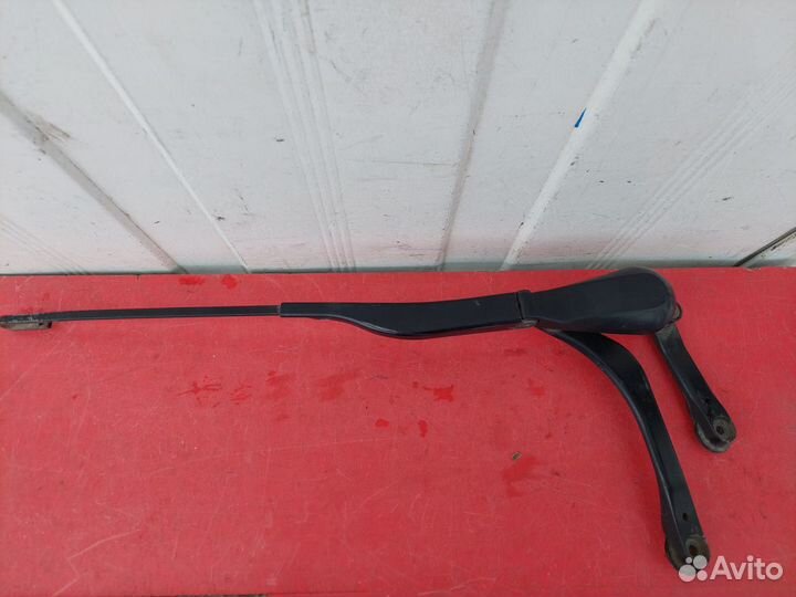 Поводок стеклоочистителя BMW E38