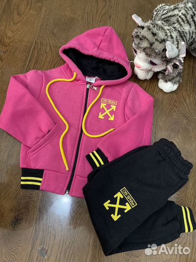 Спортивный костюм для девочки 98