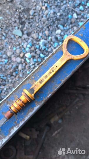Щуп масляный Audi 80 100 1.8 2.0 053115611B