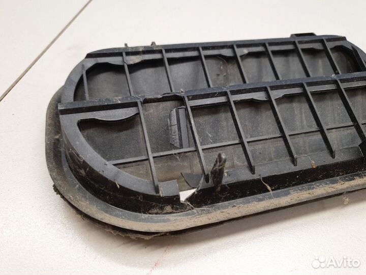 Решетка вентиляционная Volkswagen Polo Sedan 2011