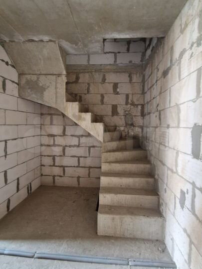 3-к. квартира, 133 м², 1/2 эт.