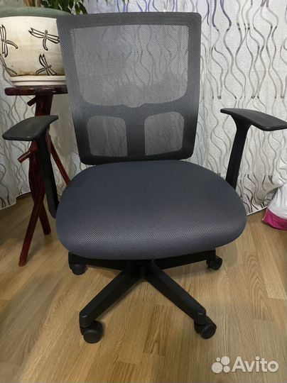 Компьютерное кресло
