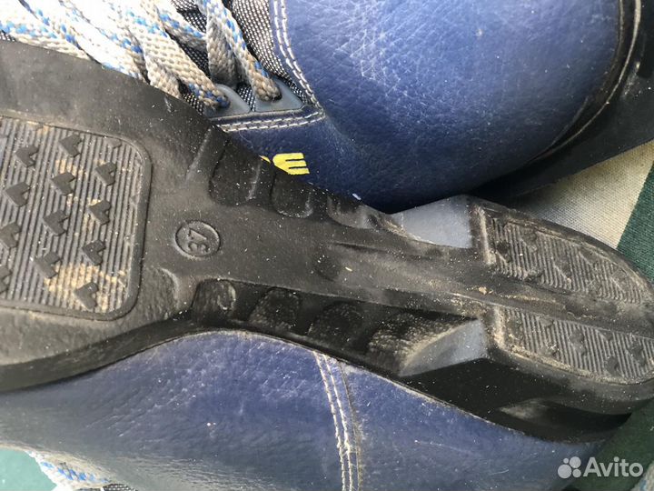 Лыжные ботинки