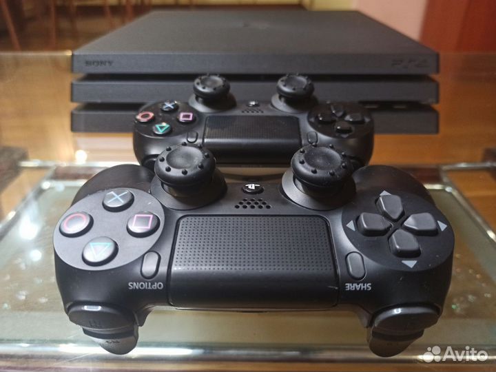 Sony PS4 pro + 2 джойстика + игры