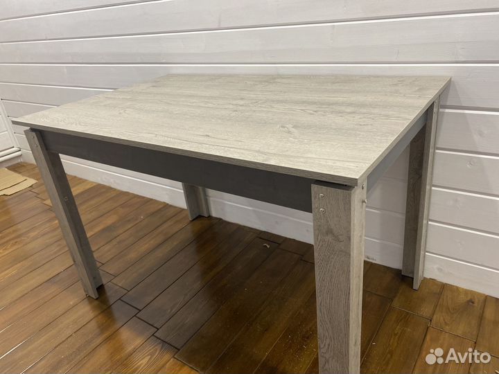 Кухонный стол