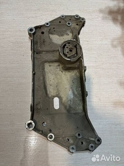 Подрамник двигателя Skoda Octavia A5
