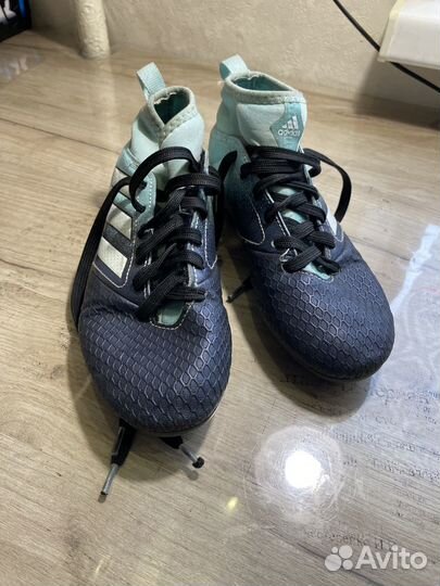 Футбольные бутсы