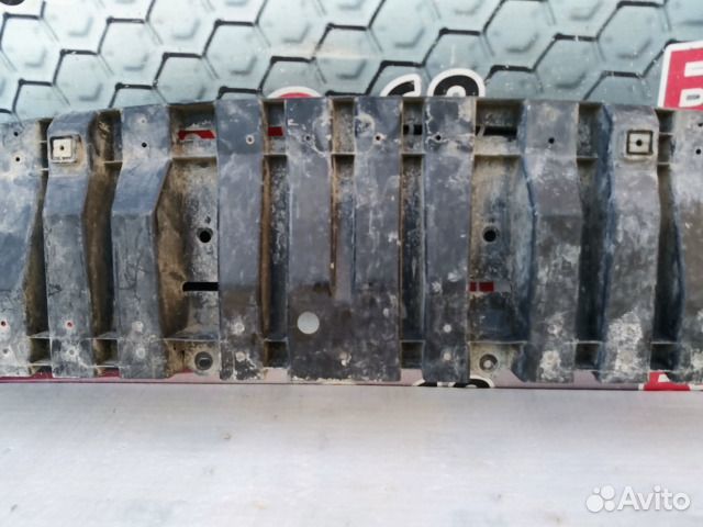 Пыльник бампера передний Toyota RAV4